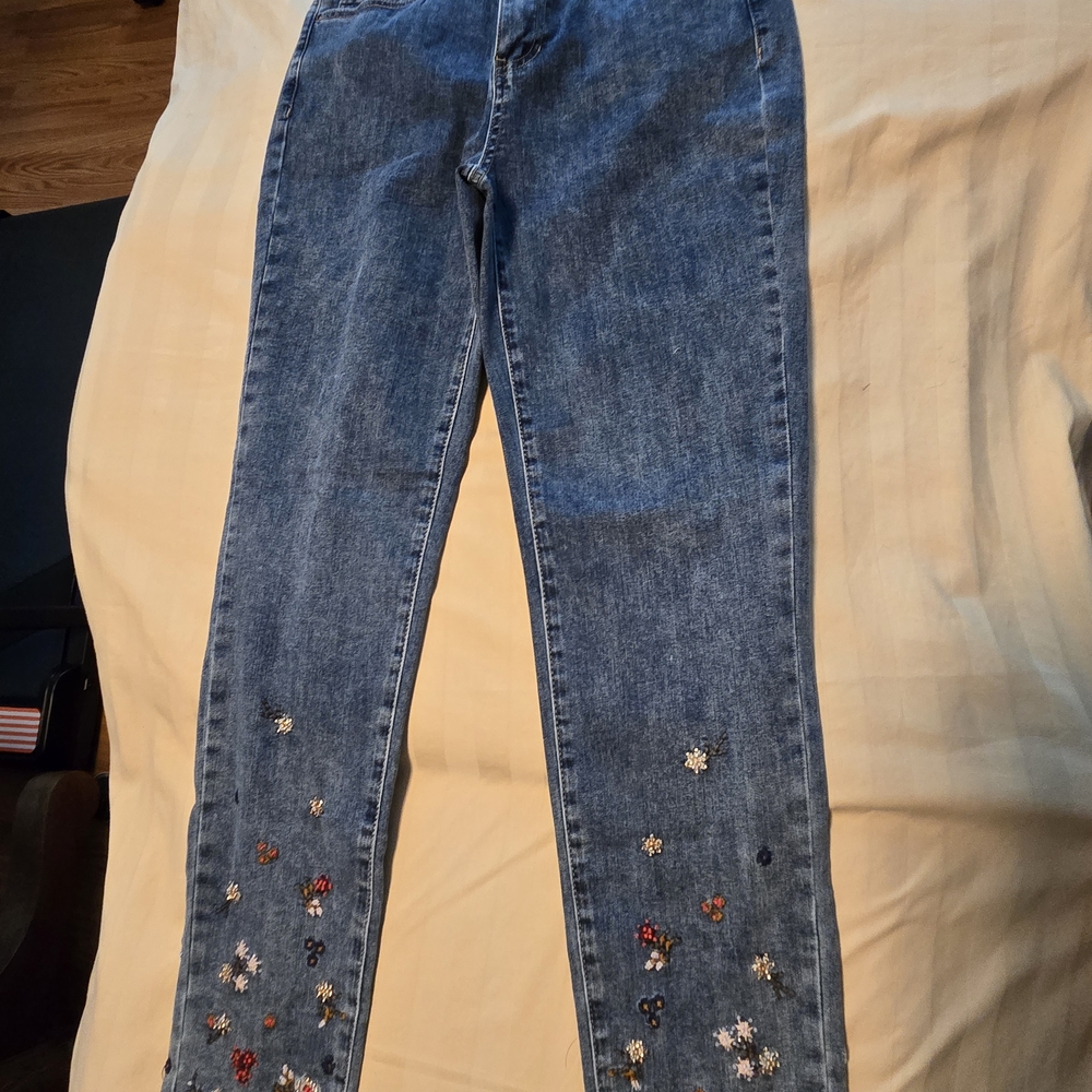 Embroidered Blue Women's Jeans